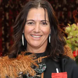 Portrait of Libby Hakaraia