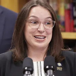 Portrait of Lindsey Williams