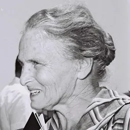 Portrait of Ruth Haktin