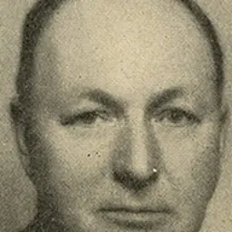 Portrait of Ross Rizley