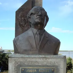 Portrait of Victoria Kamhi