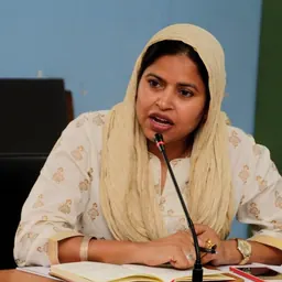 Portrait of Mohna Ansari