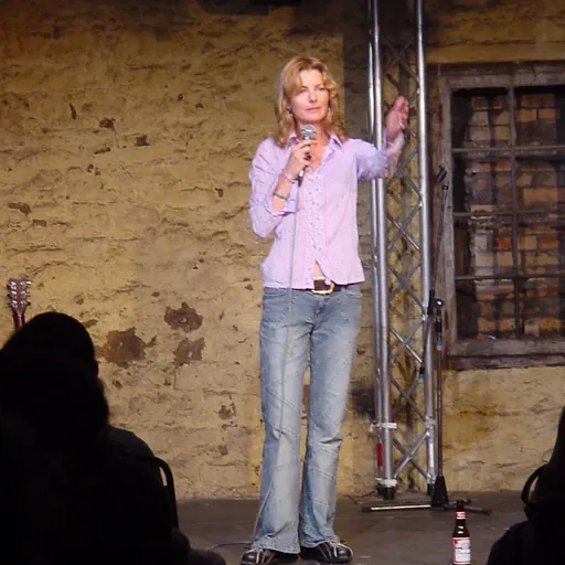 Portrait of Jo Caulfield
