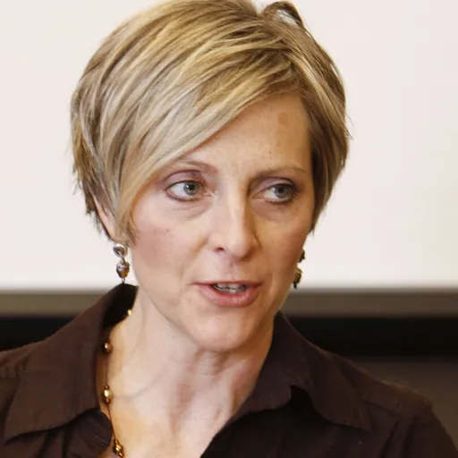 Portrait of Kristen Dexter