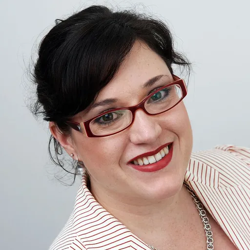 Portrait of Jaye Radisich
