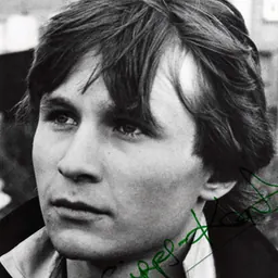 Portrait of Simon Gipps-Kent