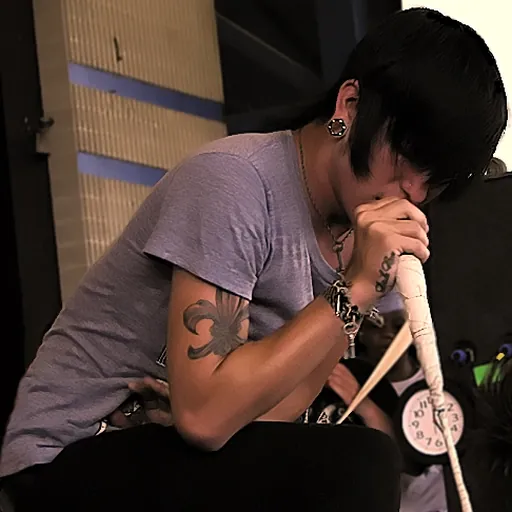 Portrait of Craig Mabbitt