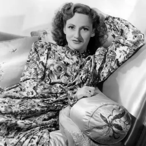 Portrait of Connee Boswell