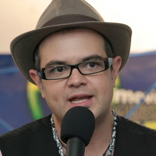 Portrait of Aleks Syntek