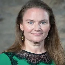 Portrait of Jennifer Strong