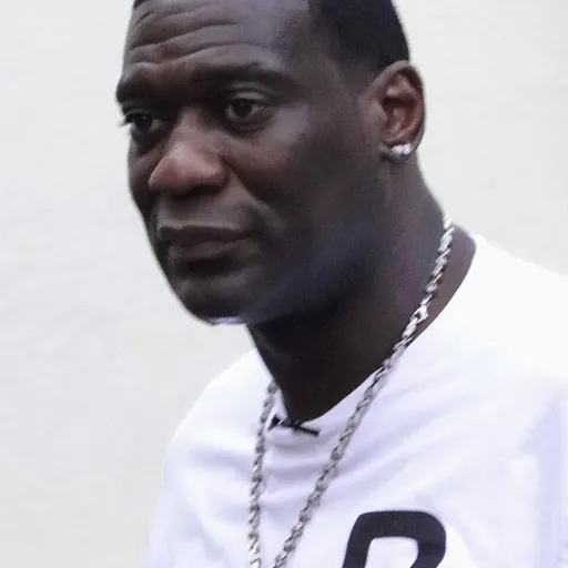 Portrait of Shawn Kemp