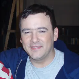 Portrait of Craig Lauzon