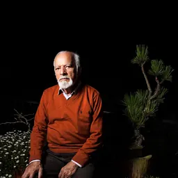 Portrait of Jorge Riveros