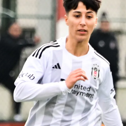 Portrait of Elif Keskin