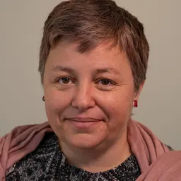 Portrait of Justine Toms