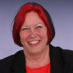 Portrait of Lesley Yellowlees