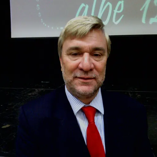 Portrait of Steven Linares