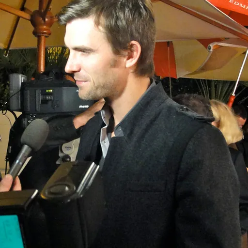 Portrait of Lucas Bryant