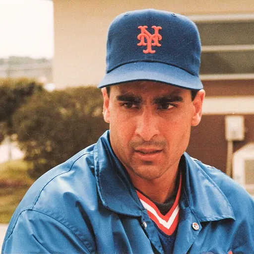 Portrait of Sid Fernandez