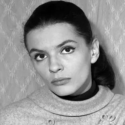Portrait of Irina Petrescu