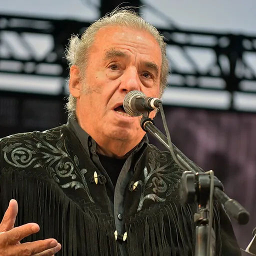 Portrait of Óscar Chávez