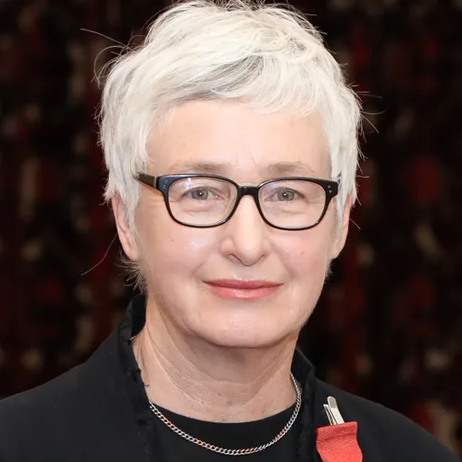 Portrait of Tina Barton