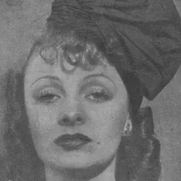 Portrait of Gloria Lynch
