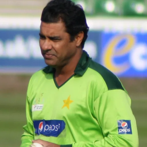 Portrait of Waqar Younis