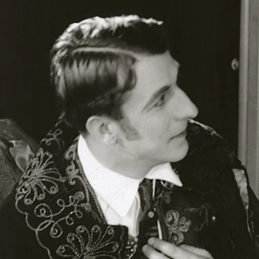 Portrait of Raymond Bloomer