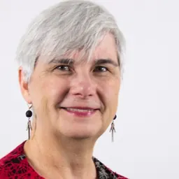 Portrait of Leslie Weir