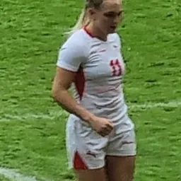 Portrait of Ellie Boatman