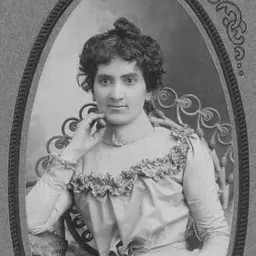 Portrait of Susie Schmitt Hanson