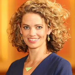 Portrait of Laura Clarke