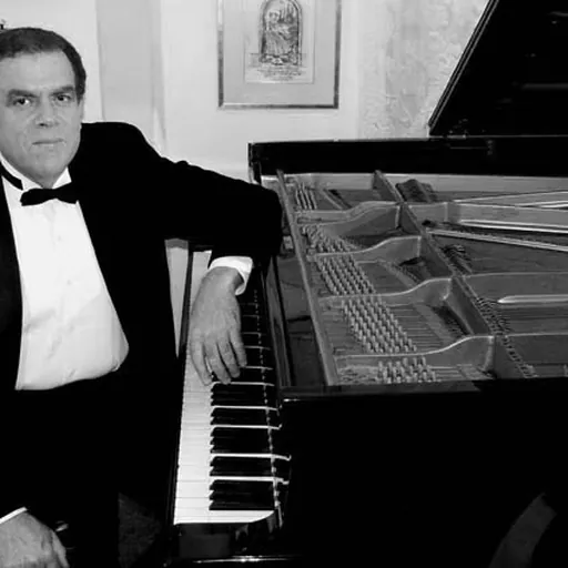 Portrait of Samuel Perez