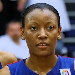 Portrait of Diandra Tchatchouang
