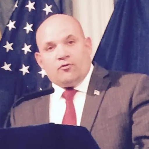 Portrait of Steven Matteo