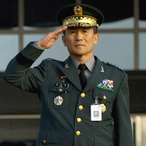 Portrait of Kim Kwan-jin