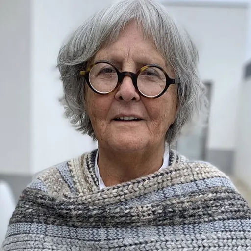 Portrait of Armanda Passos