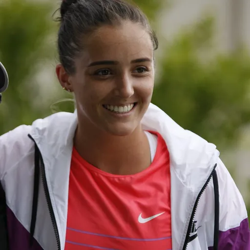 Portrait of Laura Robson