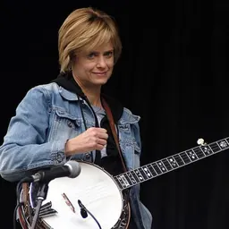 Portrait of Alison Brown