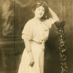 Portrait of Dorothy Drew