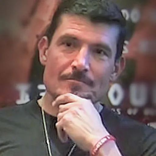 Portrait of Kris Paronto