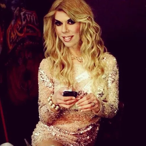 Portrait of Kelly Mantle