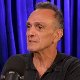 Portrait of Hank Azaria