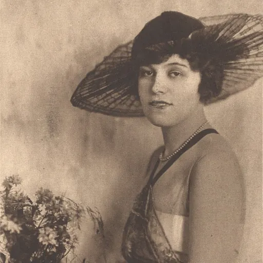 Portrait of Edith Hallor