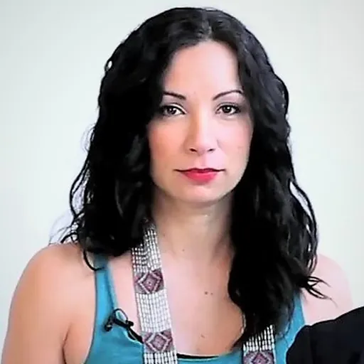 Portrait of Stephanie Ybarra