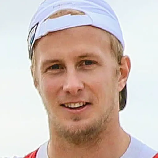 Portrait of Jon Schofield