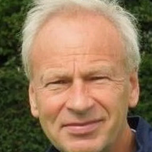 Portrait of Dieter Hillert