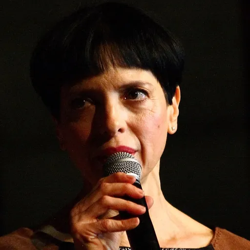 Portrait of Helen Schneider
