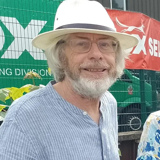 Portrait of Steve Field